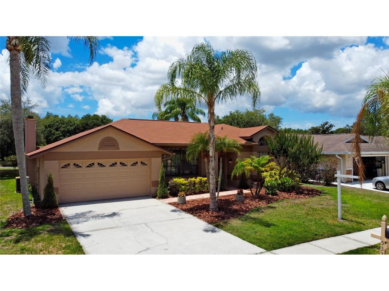 532 Waterford Circle W Tarpon Springs FL 34688 U8201918 image1