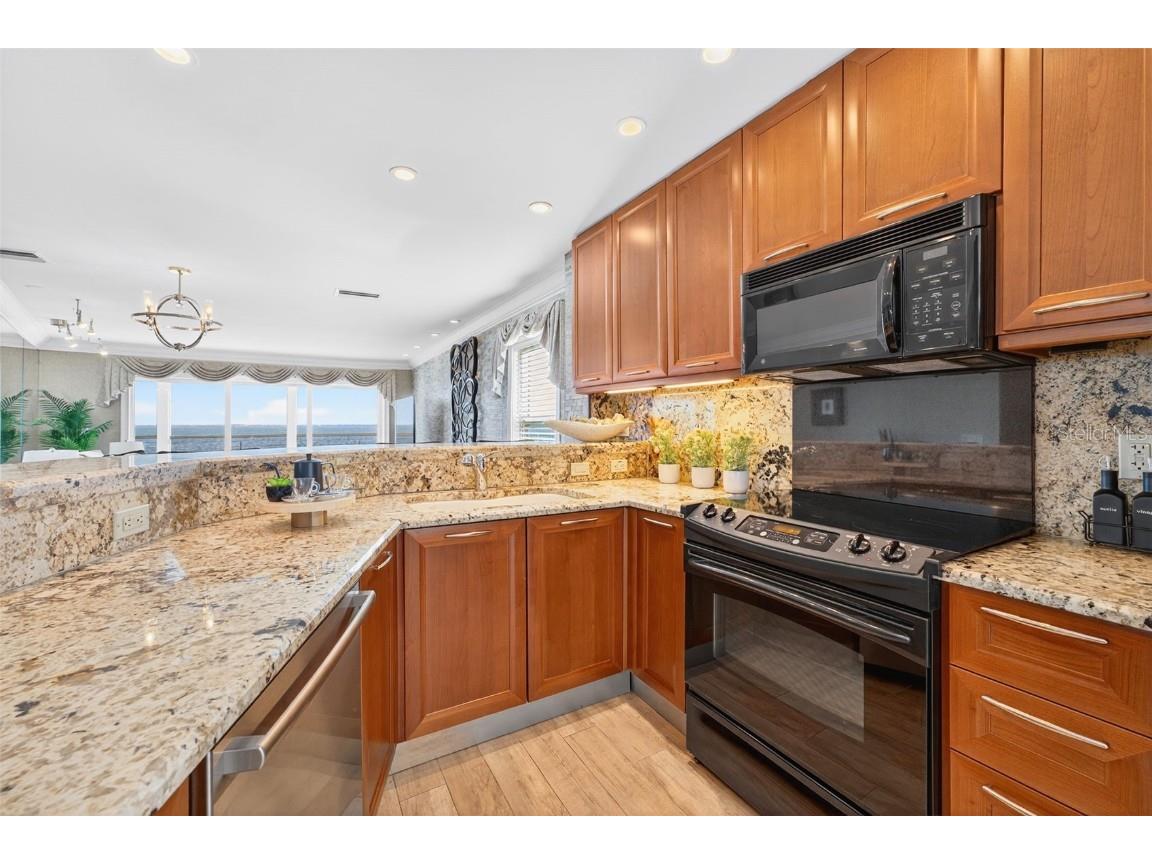 5320 Gulf Of Mexico Drive #101 Longboat Key FL 34228 A4666843 image6