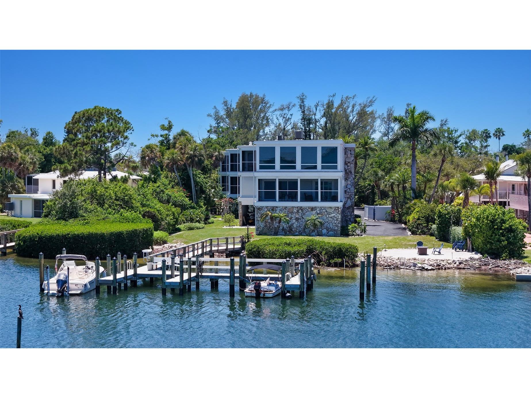 5320 Gulf Of Mexico Drive #101 Longboat Key FL 34228 A4693334 image1