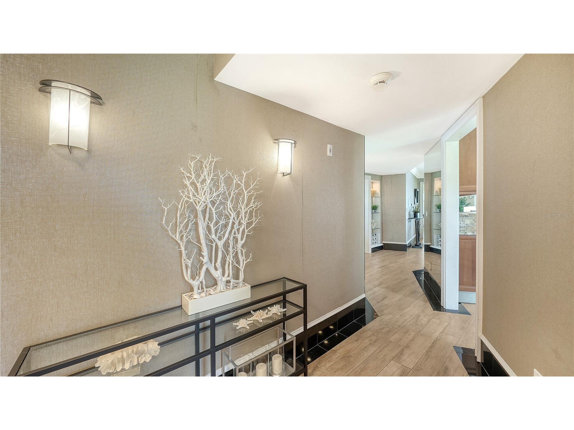 5320 Gulf Of Mexico Drive #101 Longboat Key FL 34228 A4693334 image3