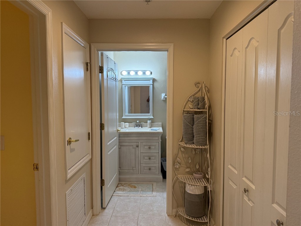 5320 Hyland Hills Avenue #2222 Sarasota FL 34241 A4656269 image23