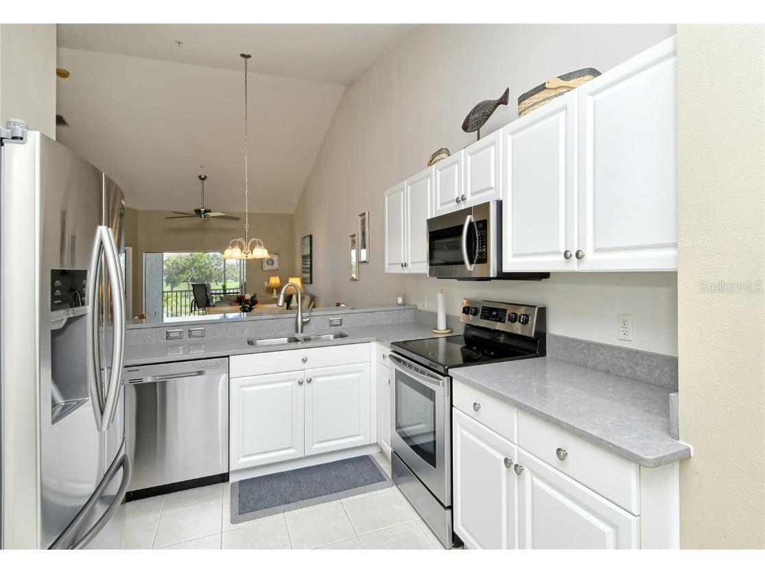 5320 Hyland Hills Avenue #2222 Sarasota FL 34241 A4667444 image21