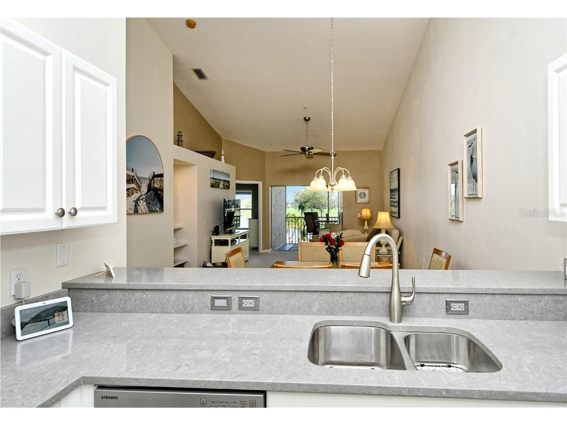 5320 Hyland Hills Avenue #2222 Sarasota FL 34241 A4667444 image23