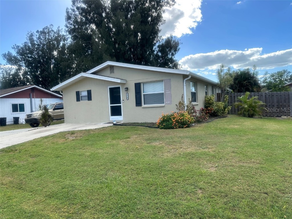 5320 Moeller Avenue Sarasota FL 34233 A4673965 image2