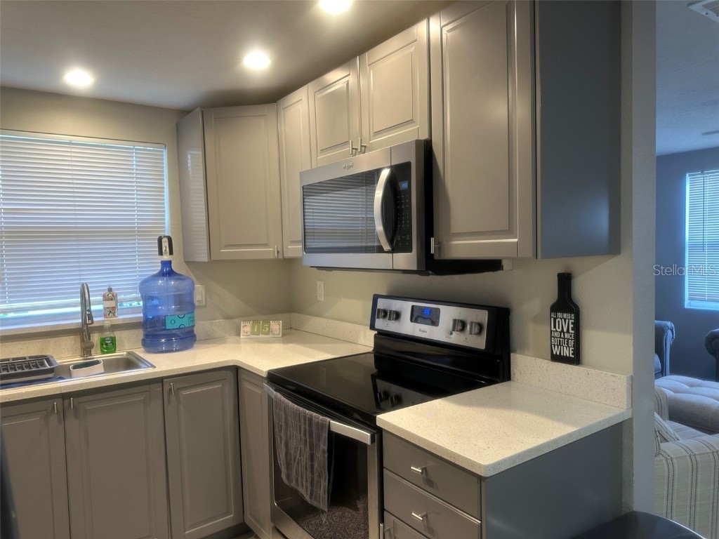 5320 Moeller Avenue Sarasota FL 34233 A4673965 image4