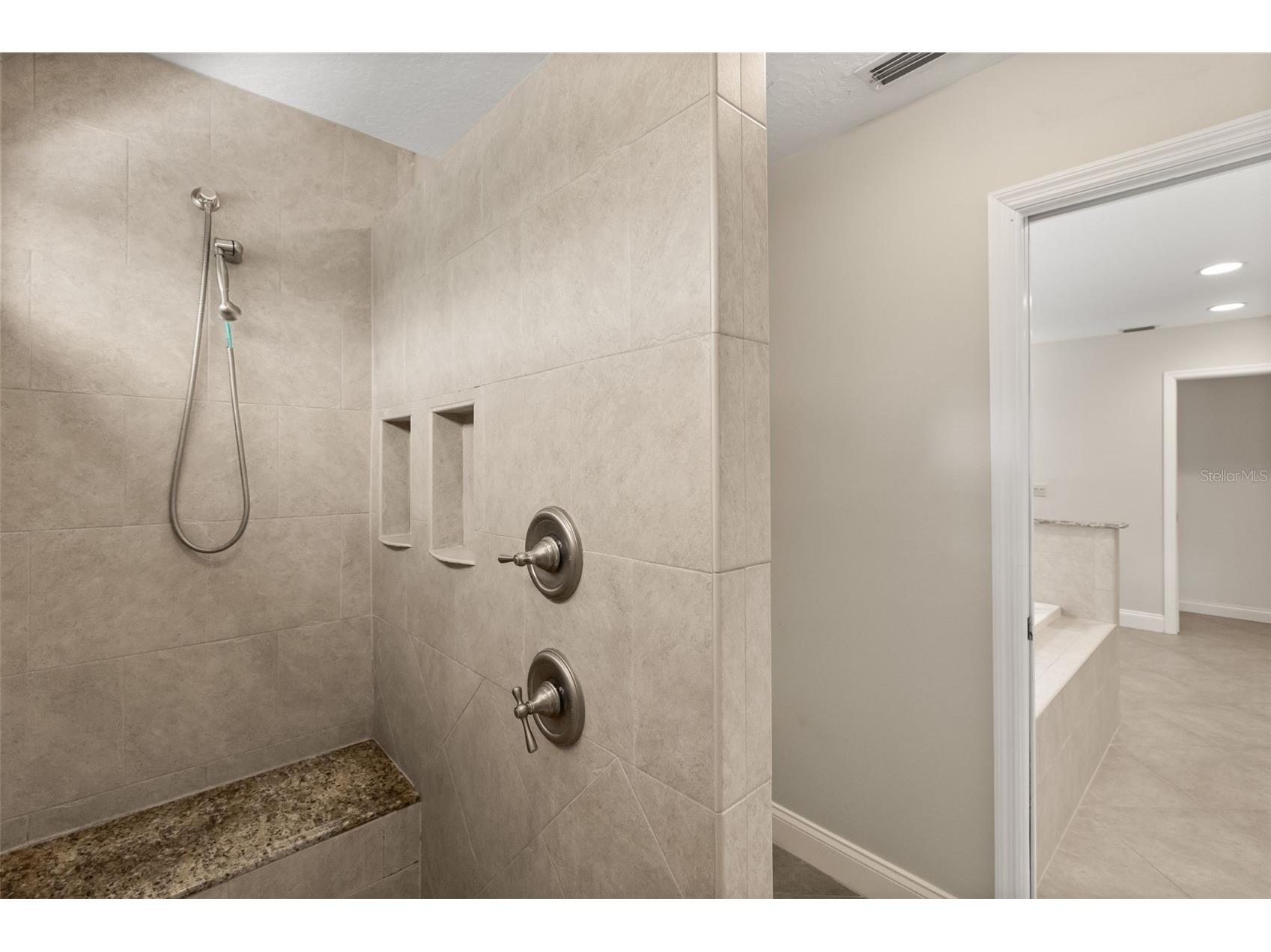 5321 Foxshire Court Orlando FL 32819 O6409096 image17