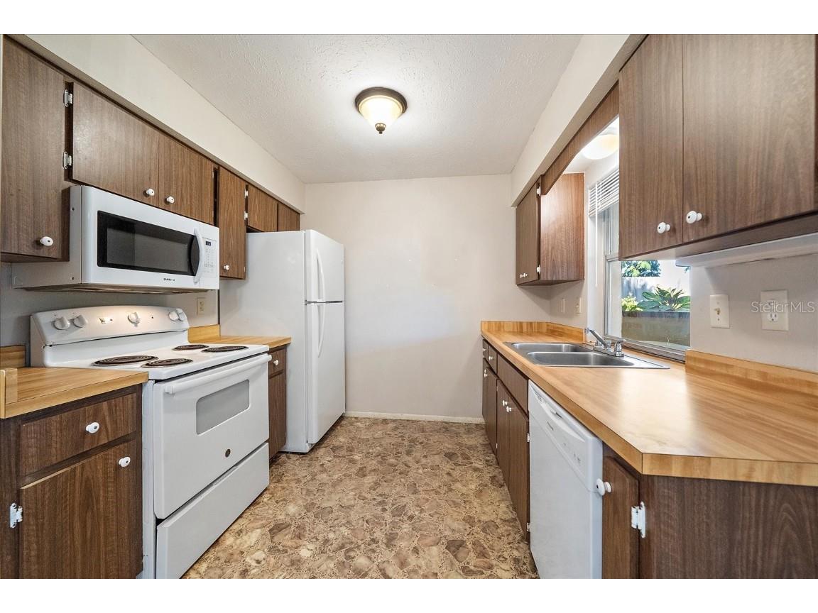 5321 Foxwood Drive Sarasota FL 34232 A4670079 image12