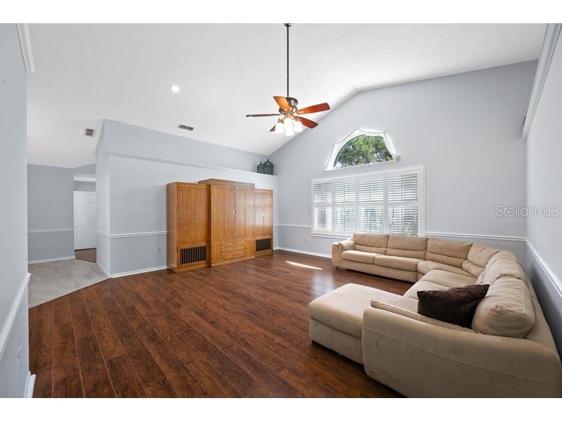 5321 Gardens Dr Sarasota FL 34243 TB8500945 image18