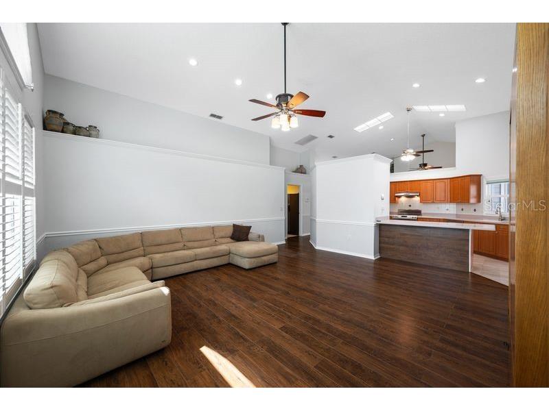 5321 Gardens Dr Sarasota FL 34243 TB8500945 image19