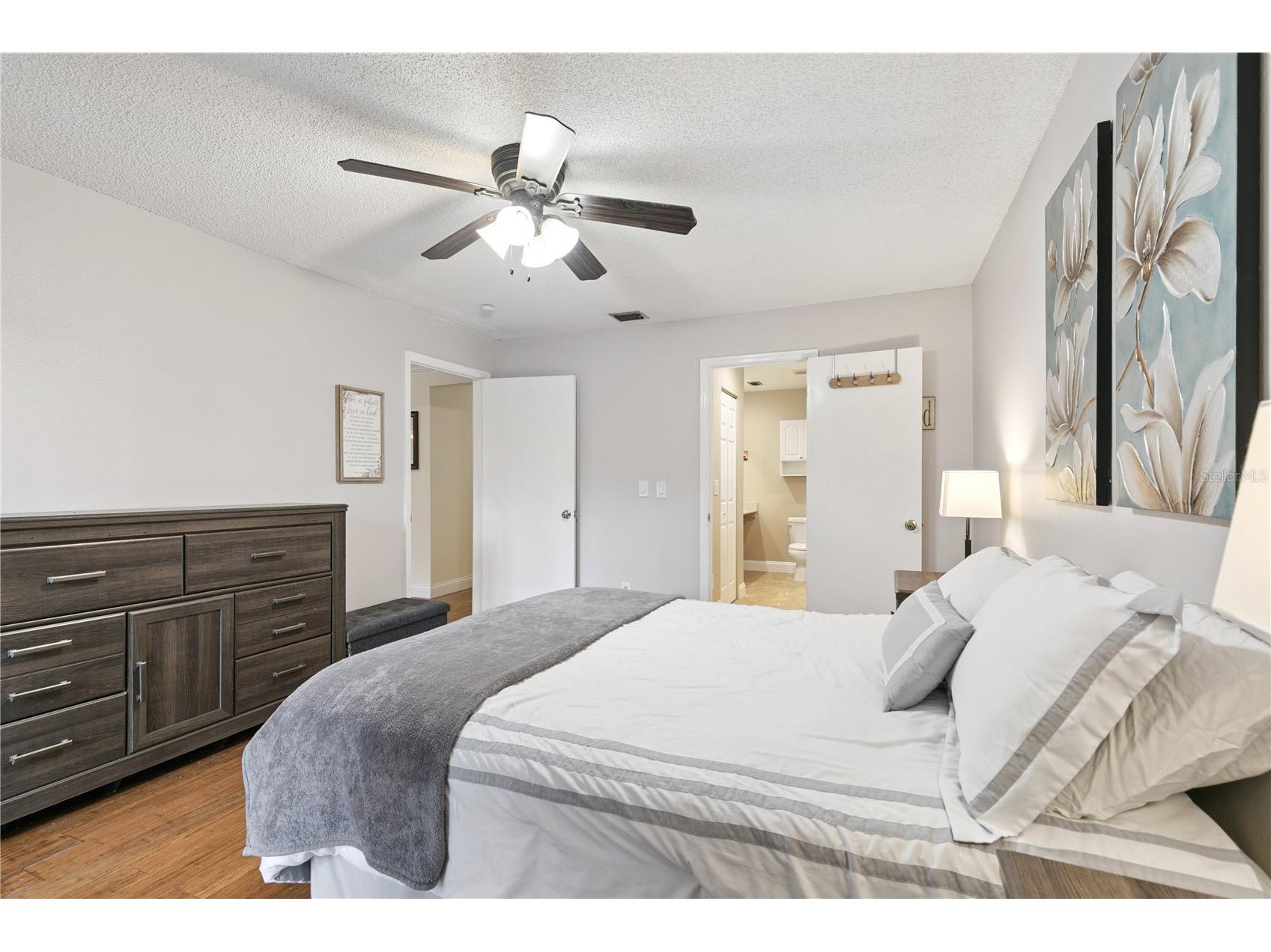 5321 Indian Creek Drive #D Orlando FL 32811 O6396164 image14