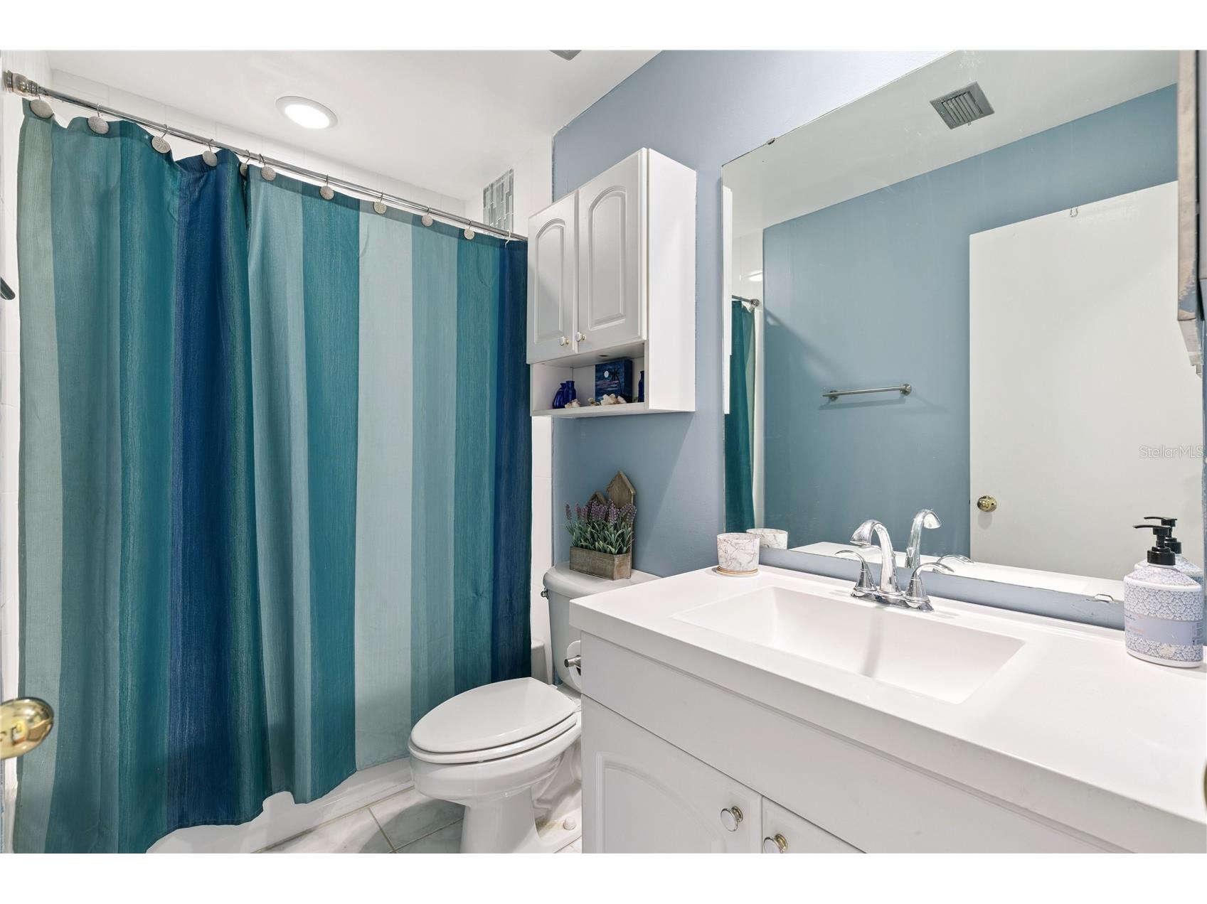 5321 Indian Creek Drive #D Orlando FL 32811 O6396164 image27