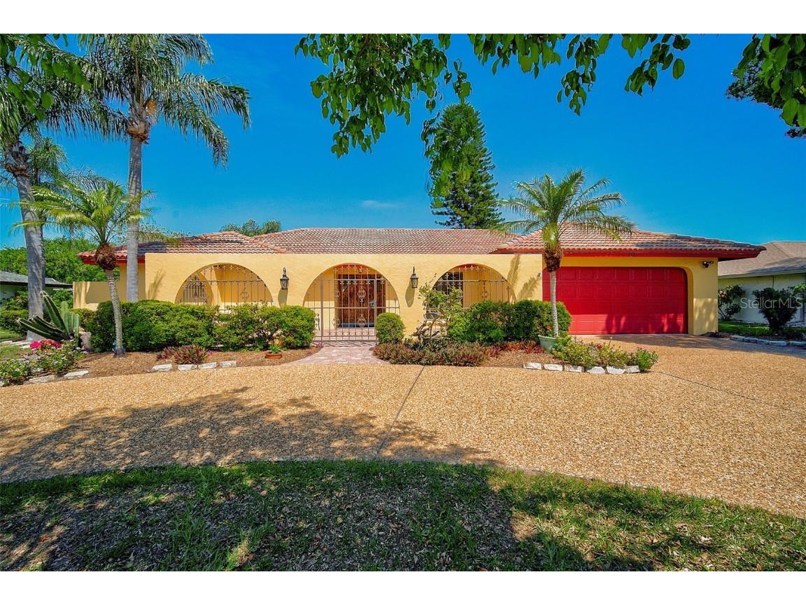 5321 Palm Aire Drive Sarasota FL 34243 A4604486 image1