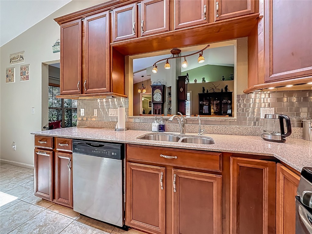 5323 73rd Street N Saint Petersburg FL 33709 TB8396625 image34