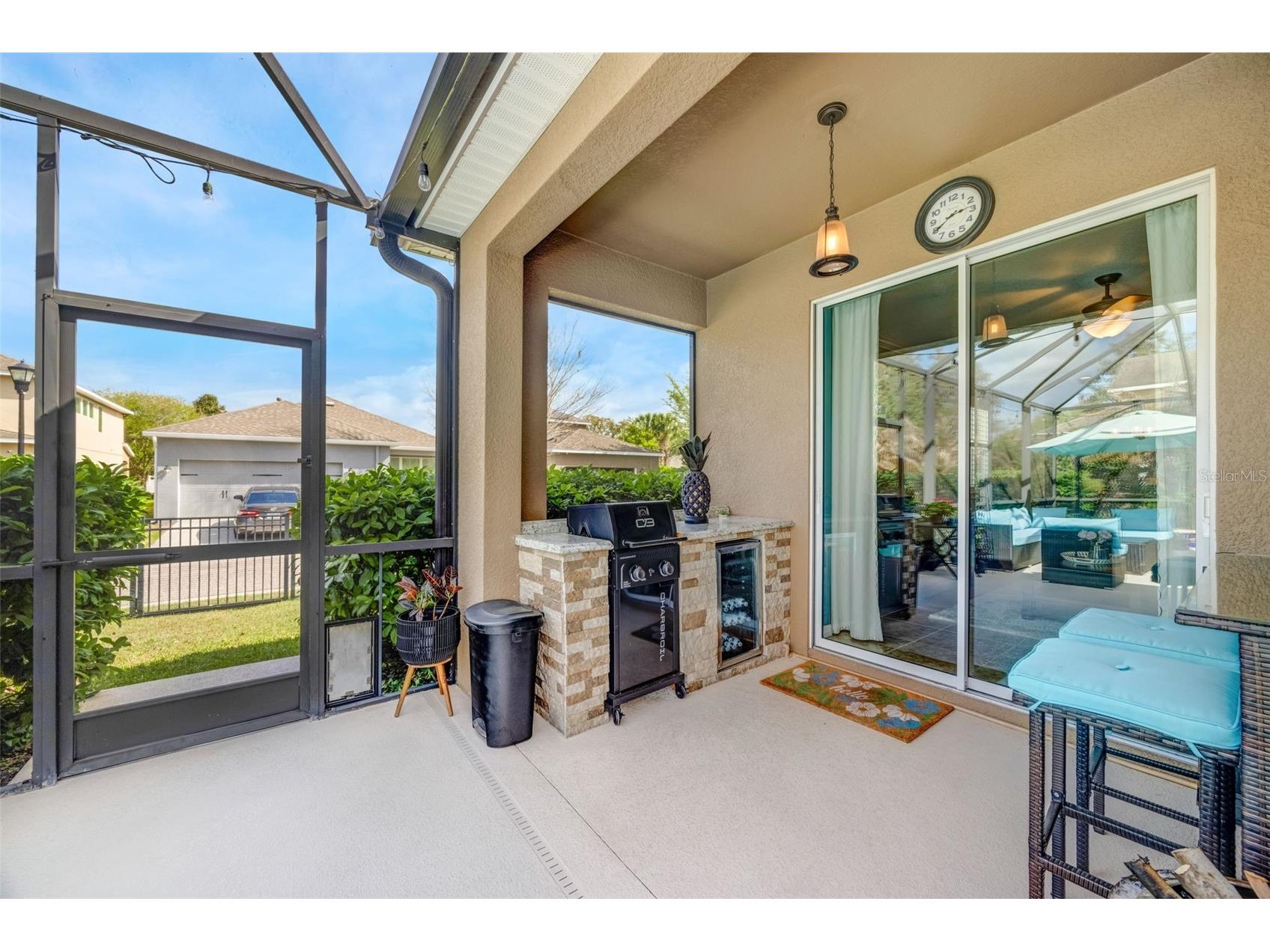 5323 Crosscourt View Drive Lithia FL 33547 TB8492854 image1
