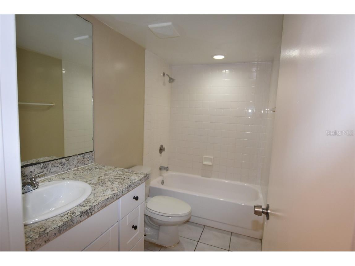 5323 Indian Creek Drive #D Orlando FL 32811 O6342908 image19