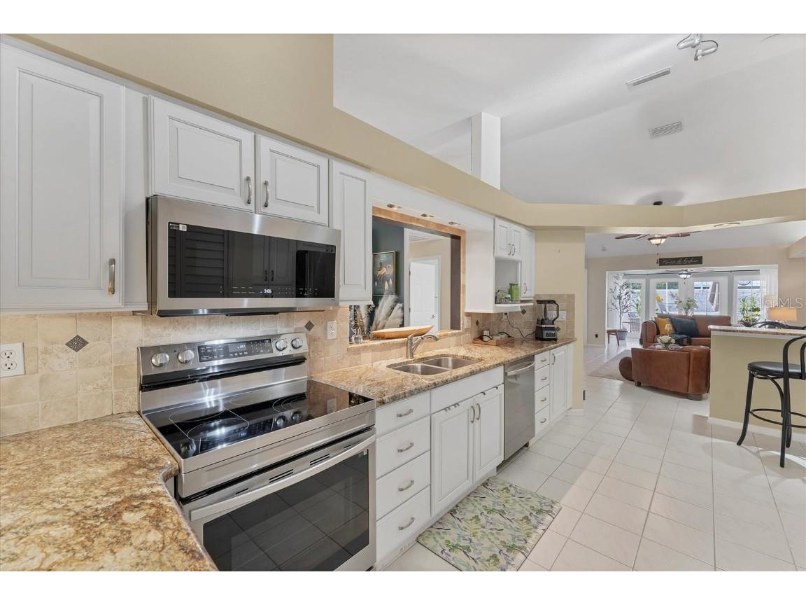 5323 Kelly Drive #3 Sarasota FL 34233 A4660445 image21