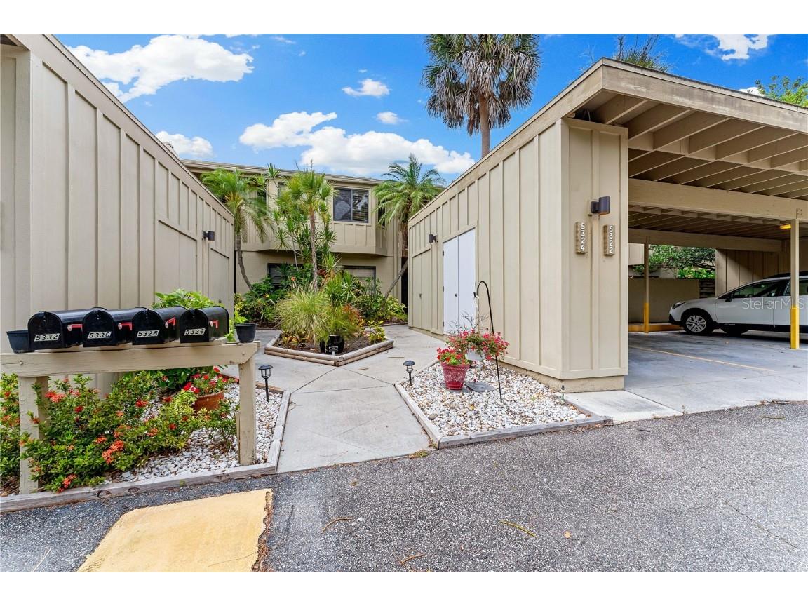 5324 Lake Arrowhead Trail #6A Sarasota FL 34231 A4567548 image1
