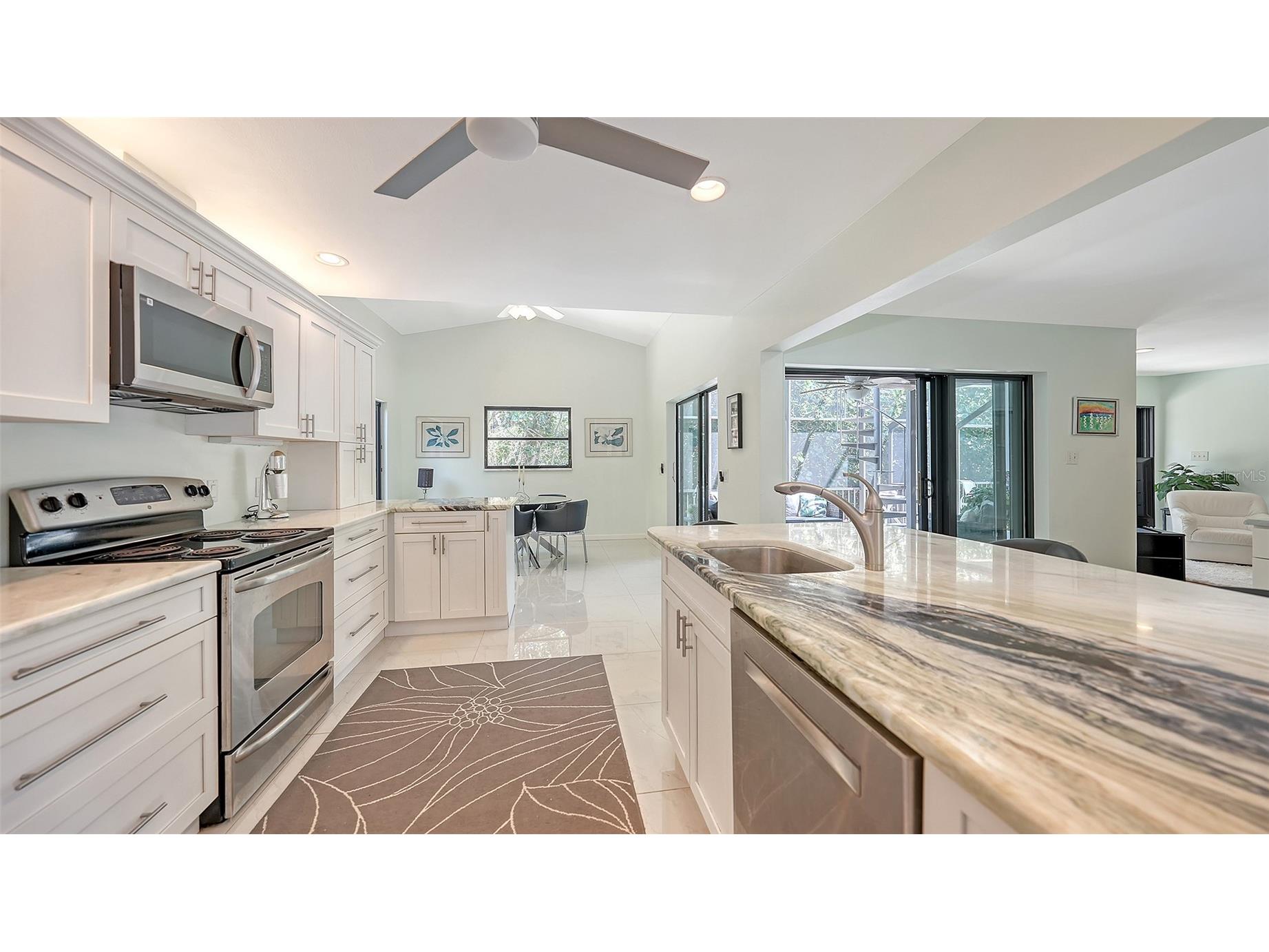 5324 Siesta Court Sarasota FL 34242 A4682581 image10