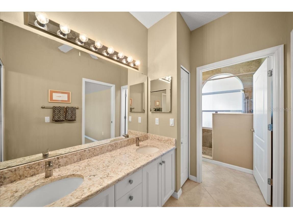 5325 Chase Oaks Drive Sarasota FL 34241 A4663513 image32