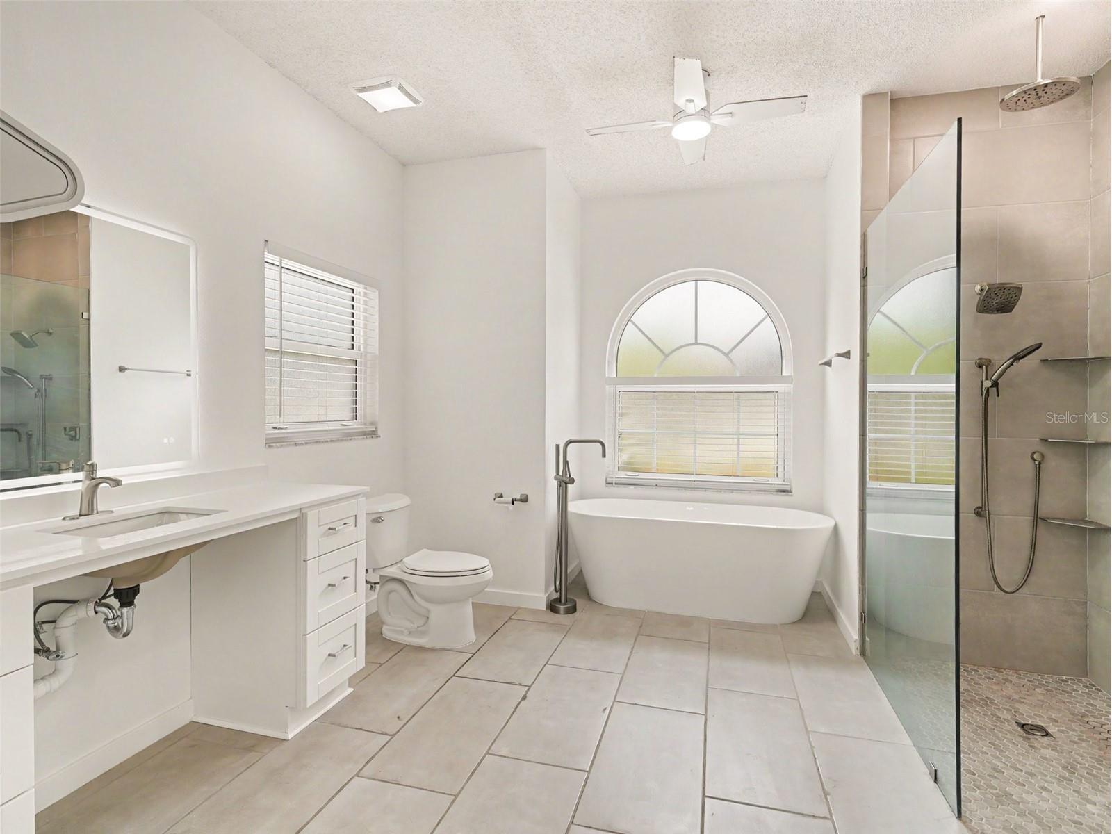 5325 Gardens Dr Sarasota FL 34243 TB8529419 image23
