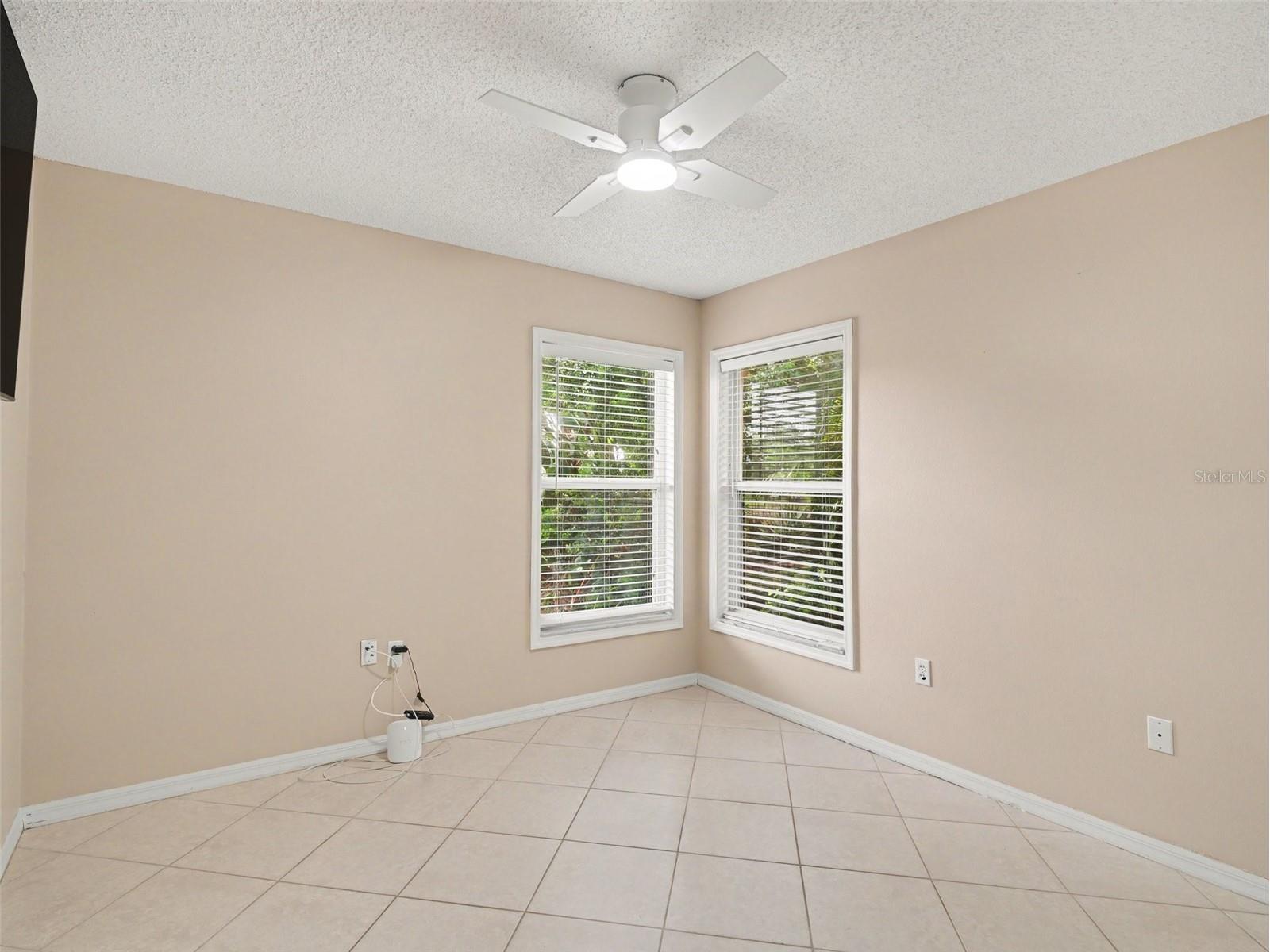 5325 Gardens Dr Sarasota FL 34243 TB8529419 image24