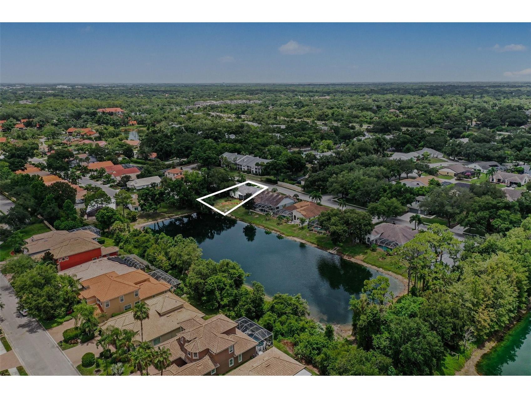 5325 Gardens Dr Sarasota FL 34243 TB8529419 image39