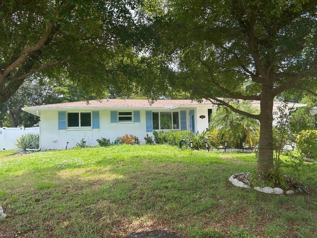 5325 Murdock Avenue Sarasota FL 34231 A4654592 image2