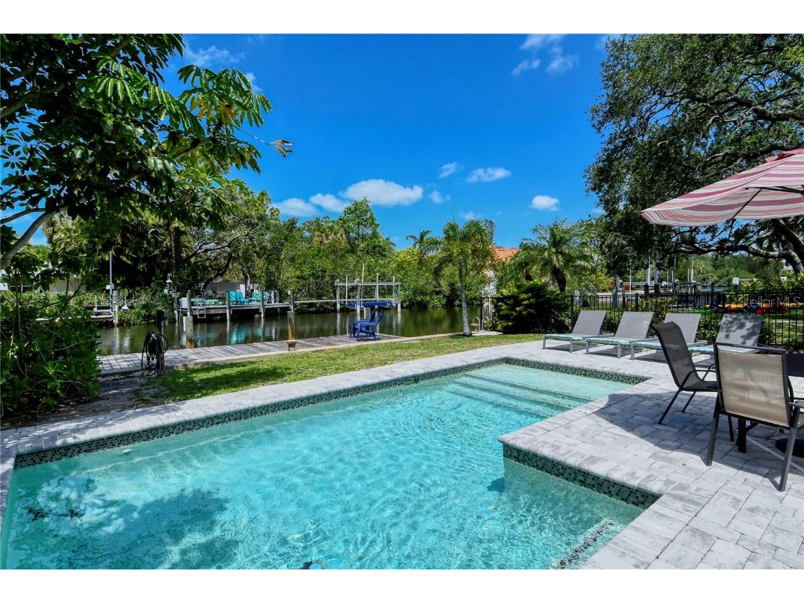 5326 Avenida Del Mare Sarasota FL 34242 - GRAND CANAL A4569778 image1