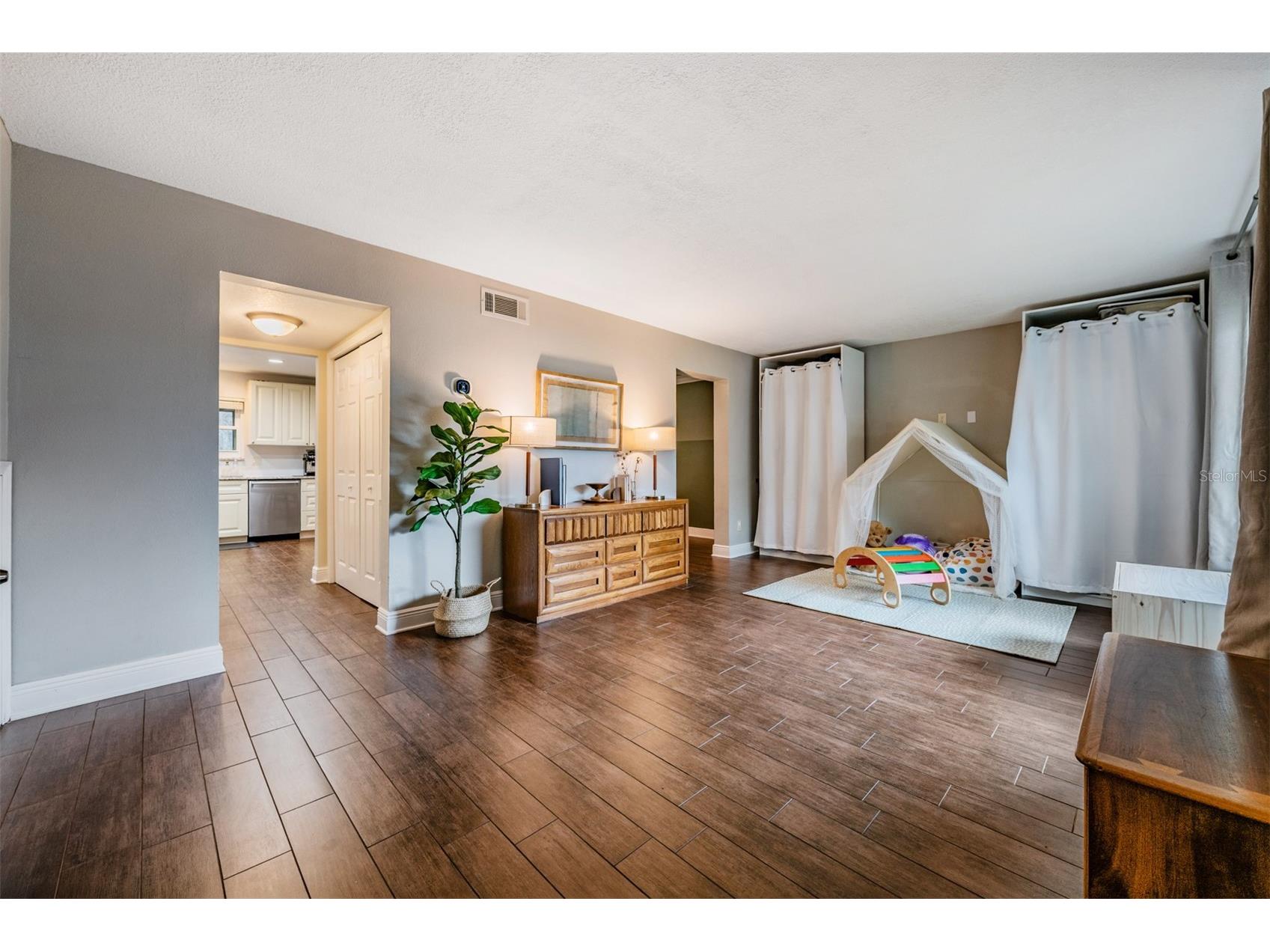 5326 Ridgewell Court Tampa FL 33624 TB8488740 image5