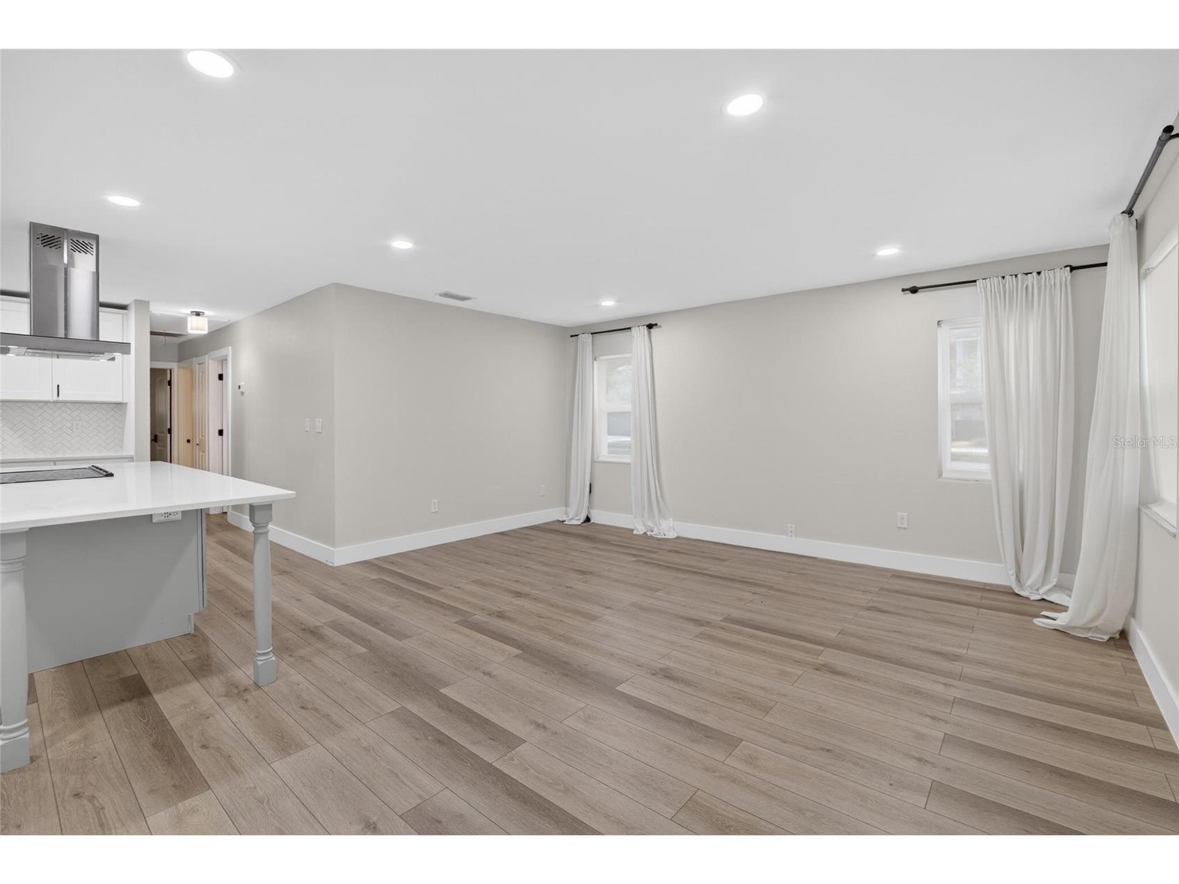 5326 S Russell Street Tampa FL 33611 TB8515053 image6