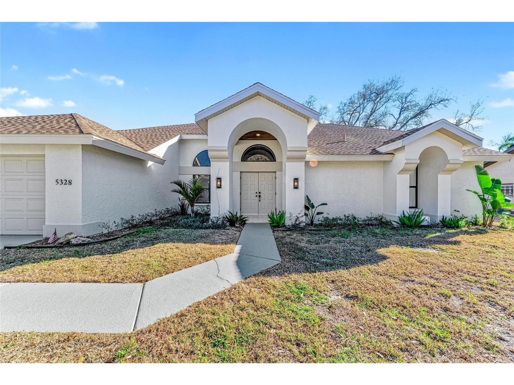 5328 Dominica Circle Sarasota FL 34233 A4684323 image1