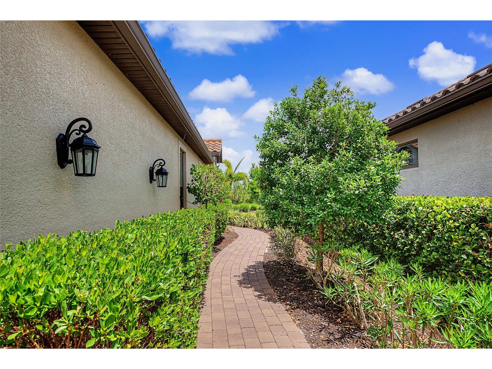 5328 Popoli Way Way Sarasota FL 34238 A4693746 image6