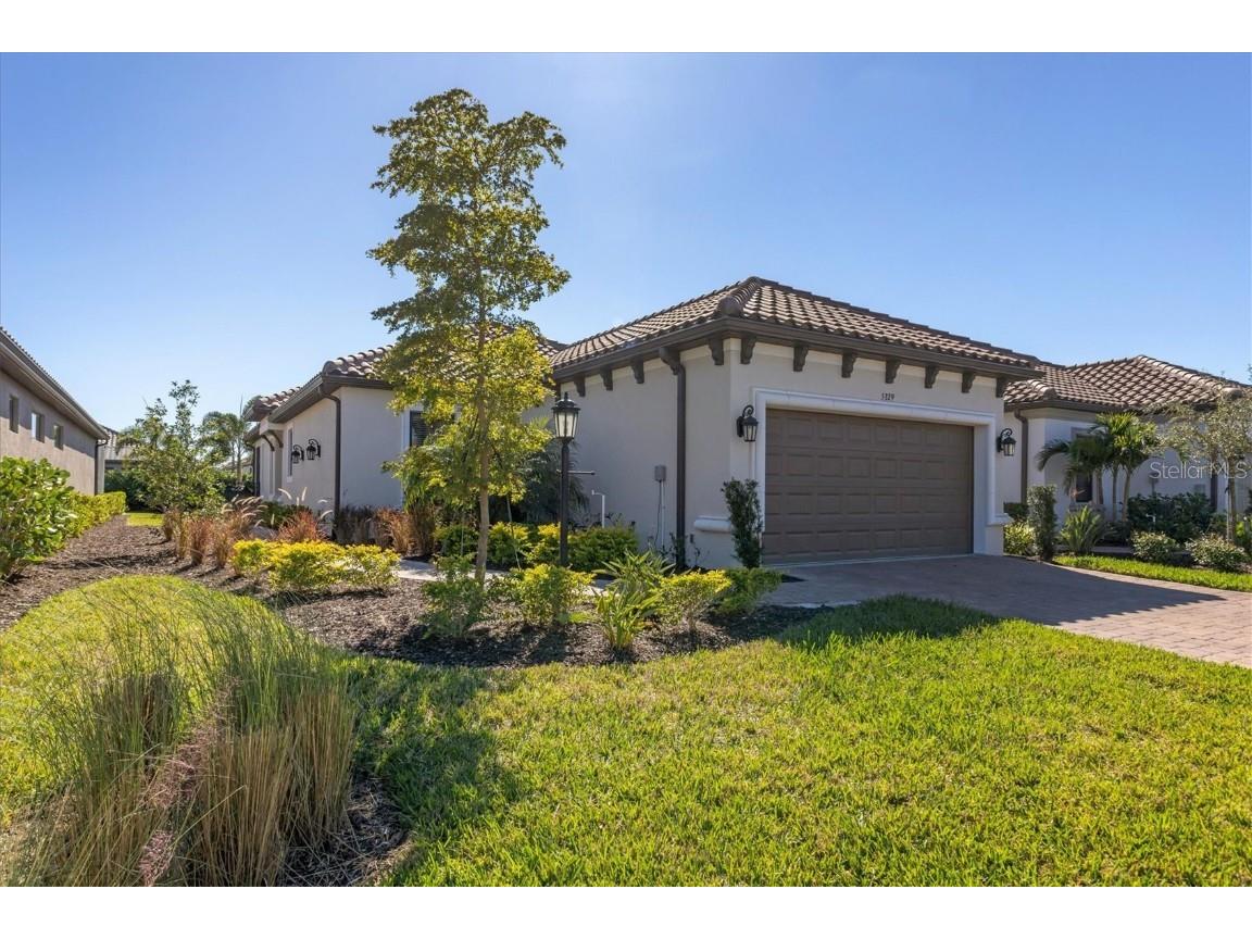 5329 Bartolomeo Street Sarasota FL 34238 A4560217 image1