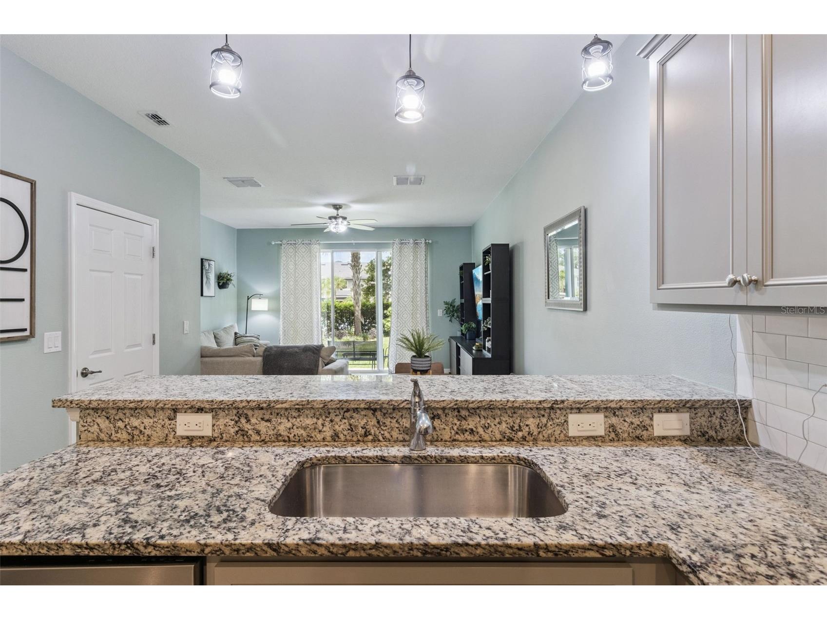 5329 Sylvester Loop Tampa FL 33610 O6423409 image9