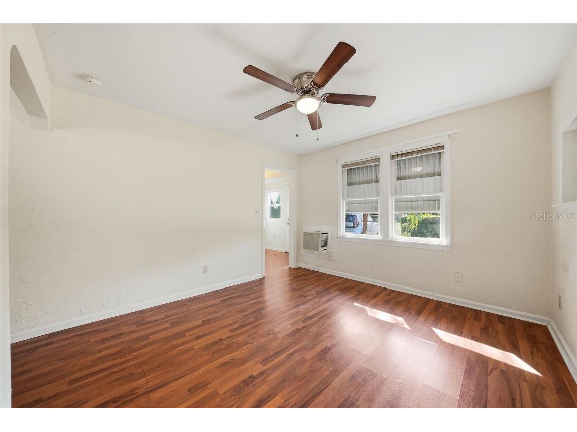 533 38th Avenue N Saint Petersburg FL 33704 TB8448712 image15