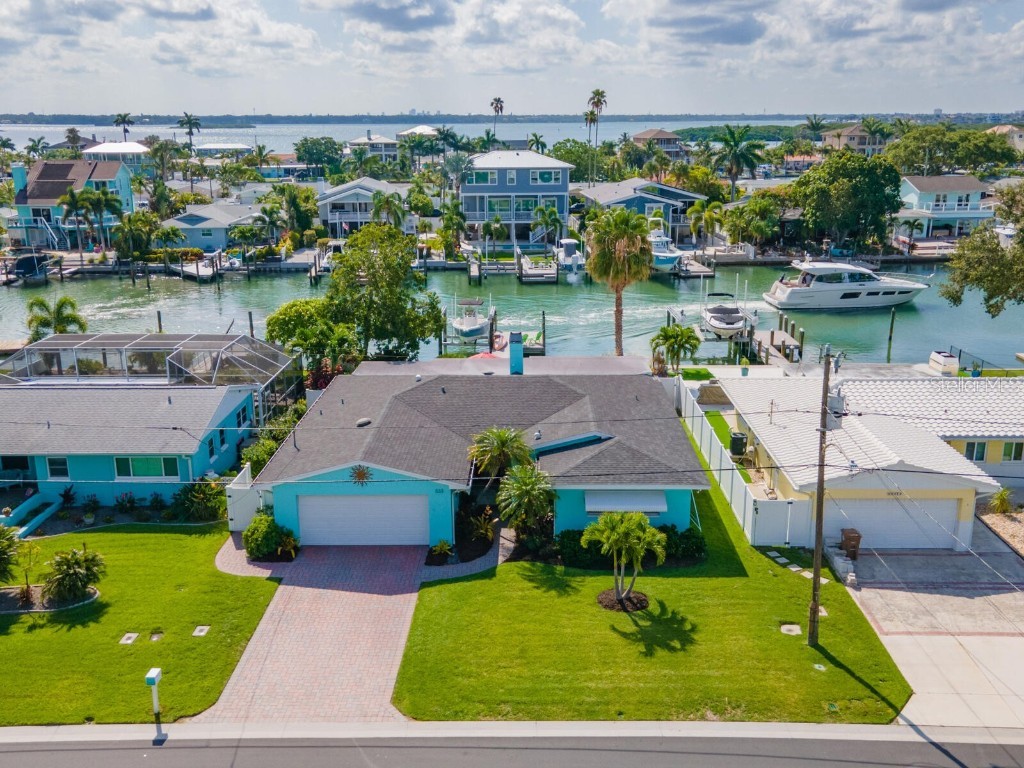 533 Crystal Drive Madeira Beach FL 33708 U8205532 image1