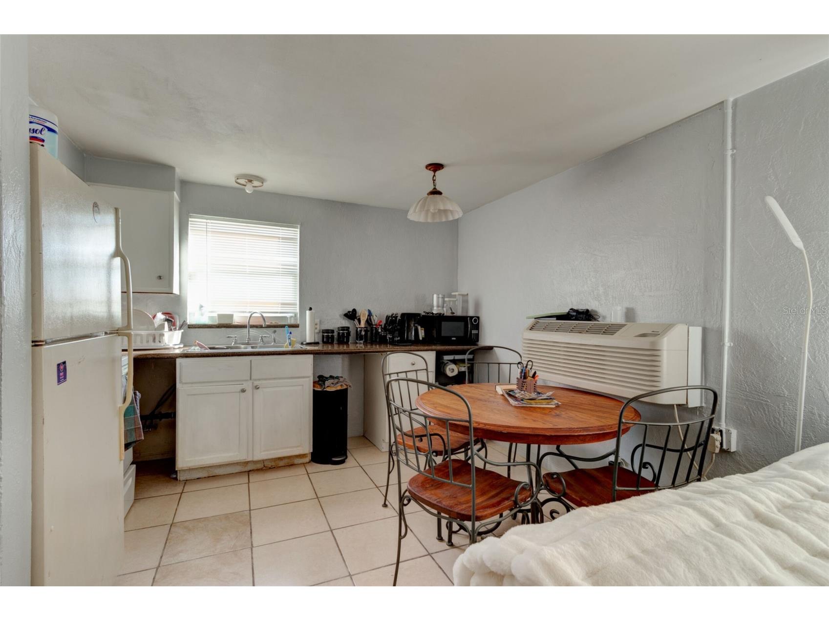 533 Eastwood Lane Daytona Beach FL 32118 V4946494 image5