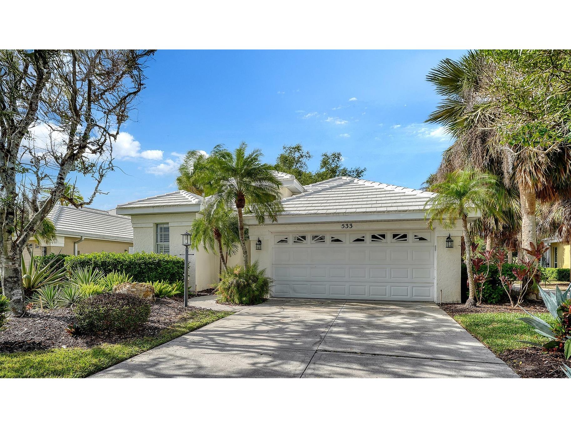 533 Fallbrook Drive Venice FL 34292 A4688102 image2
