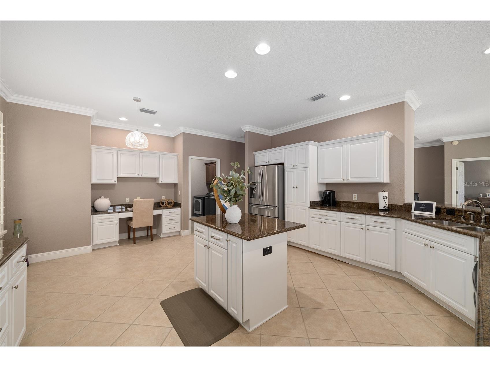 533 Inner Circle The Villages FL 32162 OM719595 image15
