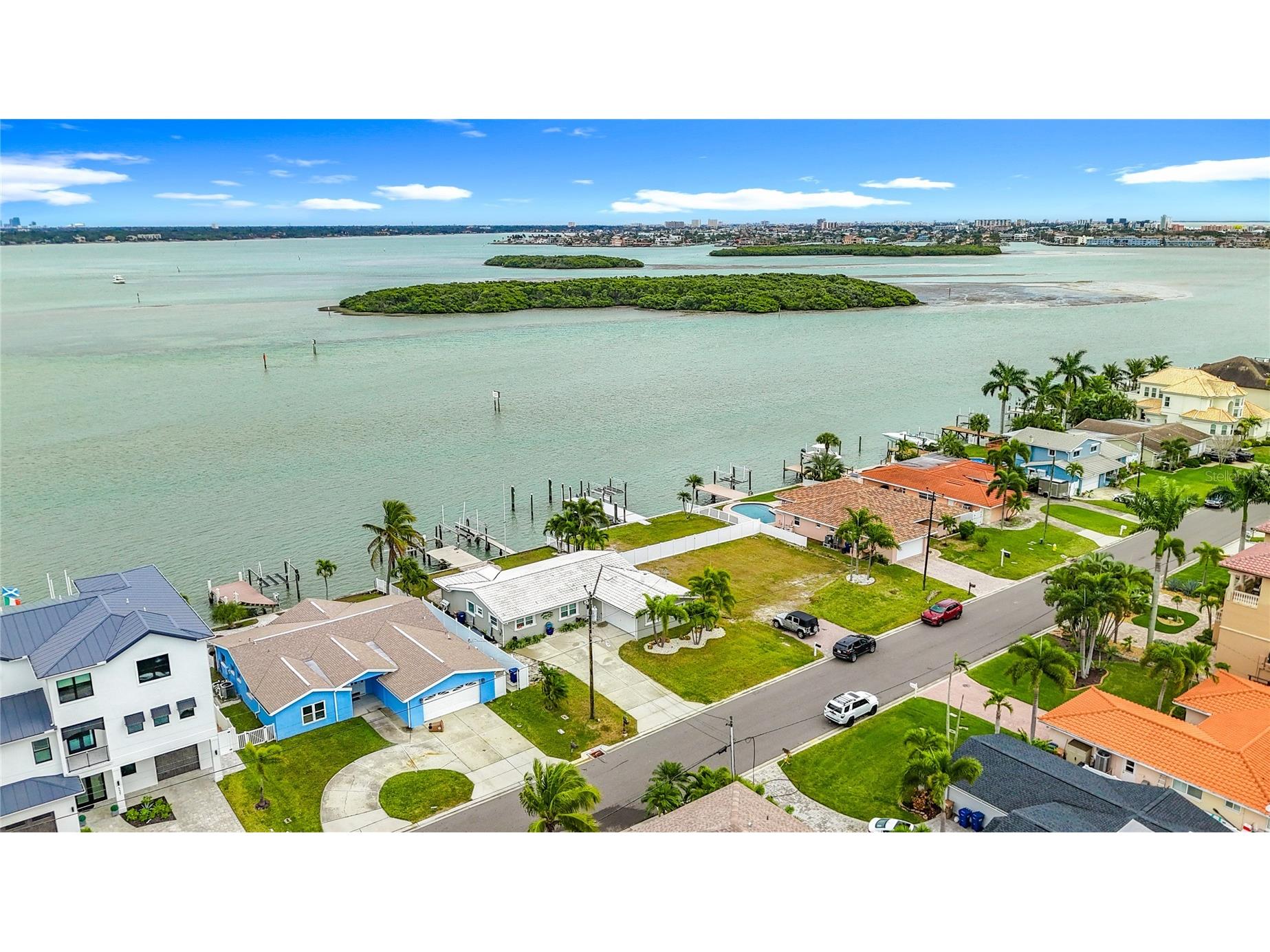 533 Johns Pass Avenue Madeira Beach FL 33708 TB8466322 image1