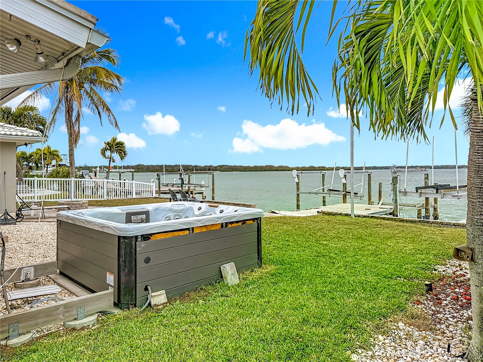 533 Johns Pass Avenue Madeira Beach FL 33708 TB8466322 image18