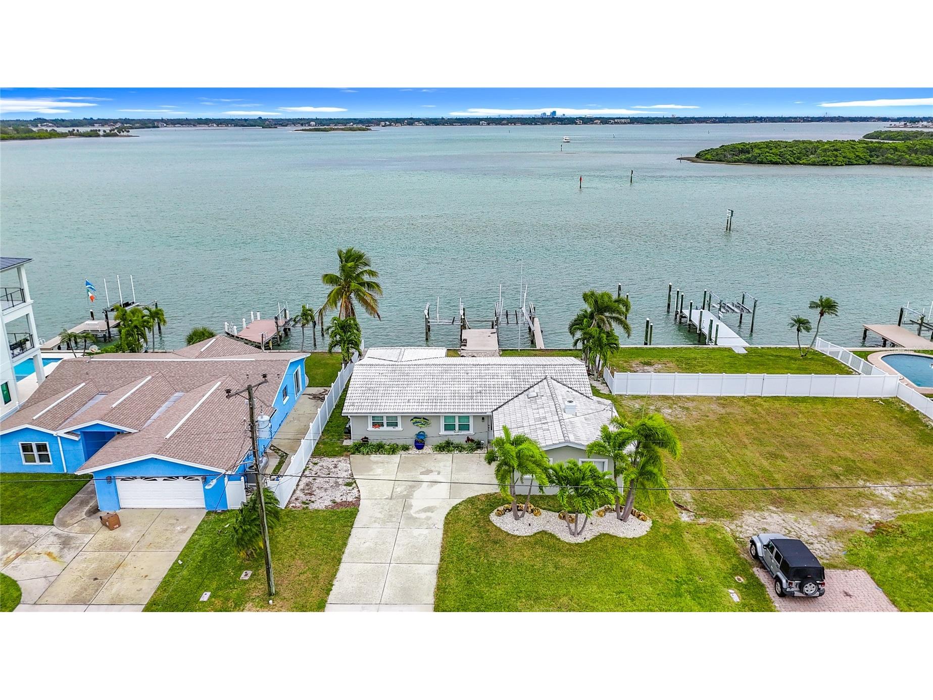 533 Johns Pass Avenue Madeira Beach FL 33708 TB8466322 image2