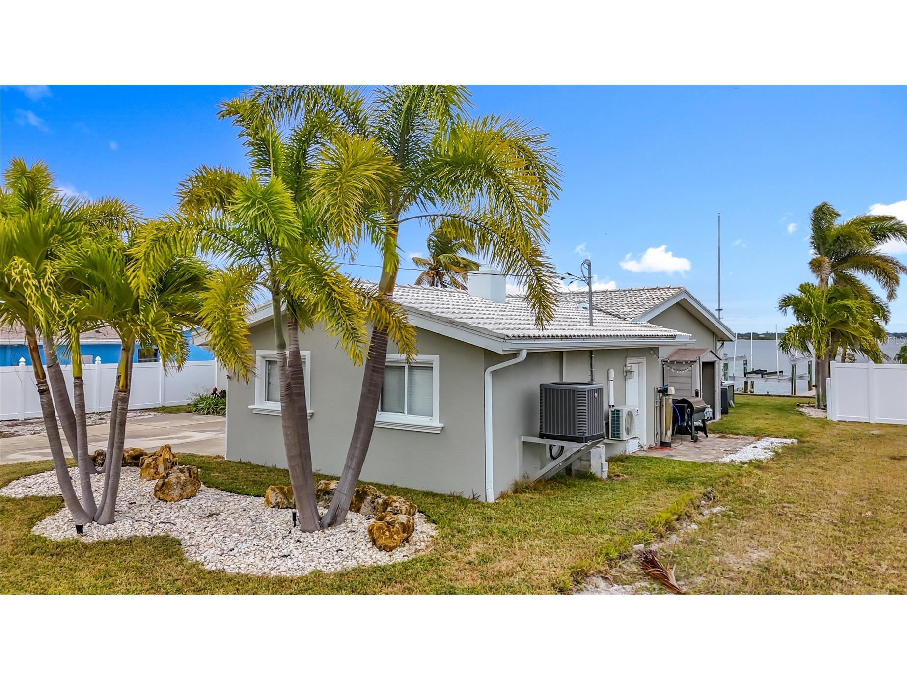 533 Johns Pass Avenue Madeira Beach FL 33708 TB8466322 image3