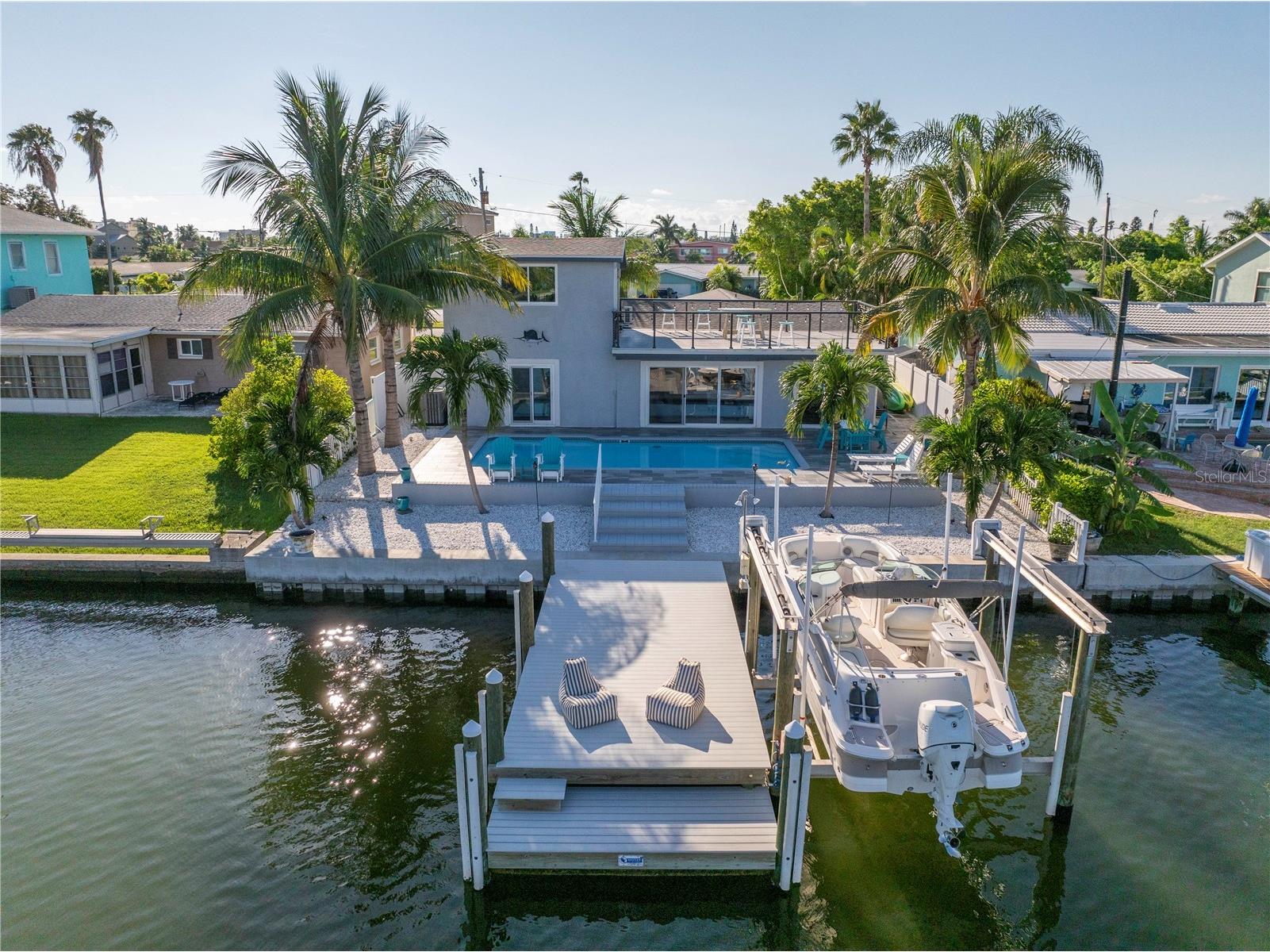 533 Lillian Drive Madeira Beach FL 33708 TB8374953 image3