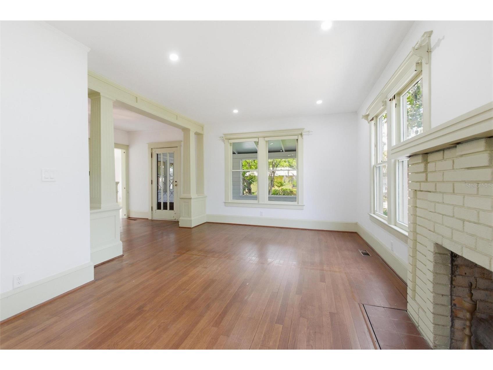 533 N Sans Souci Avenue Deland FL 32720 V4948829 image12