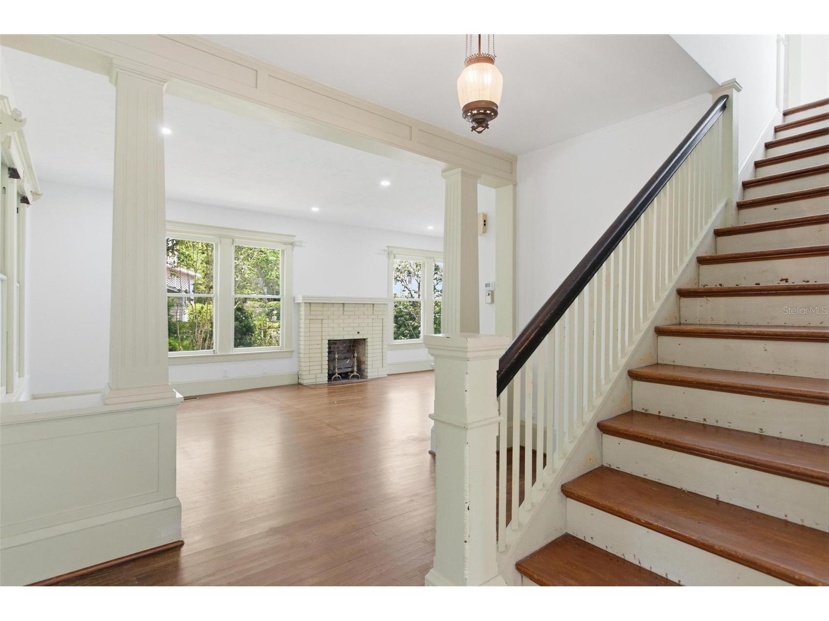 533 N Sans Souci Avenue Deland FL 32720 V4948829 image7