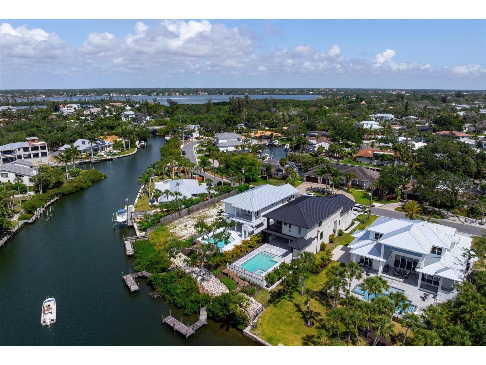 533 Venice Lane Sarasota FL 34242 - GRAND CANAL A4676632 image100