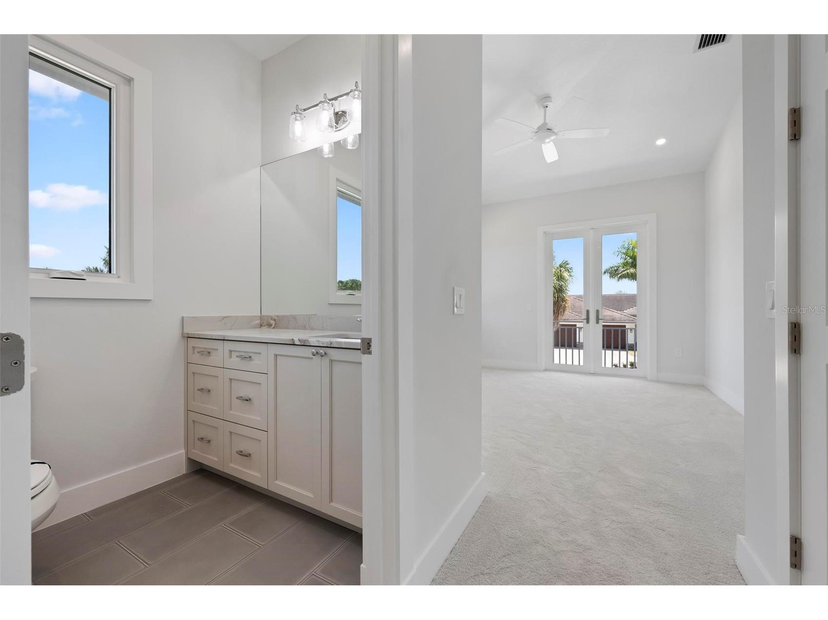 533 Venice Lane Sarasota FL 34242 - GRAND CANAL A4676632 image42