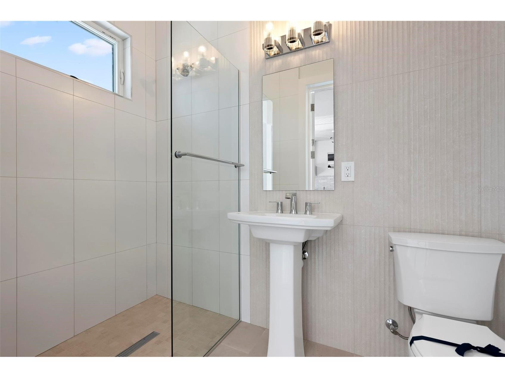 533 Venice Lane Sarasota FL 34242 - GRAND CANAL A4676632 image79