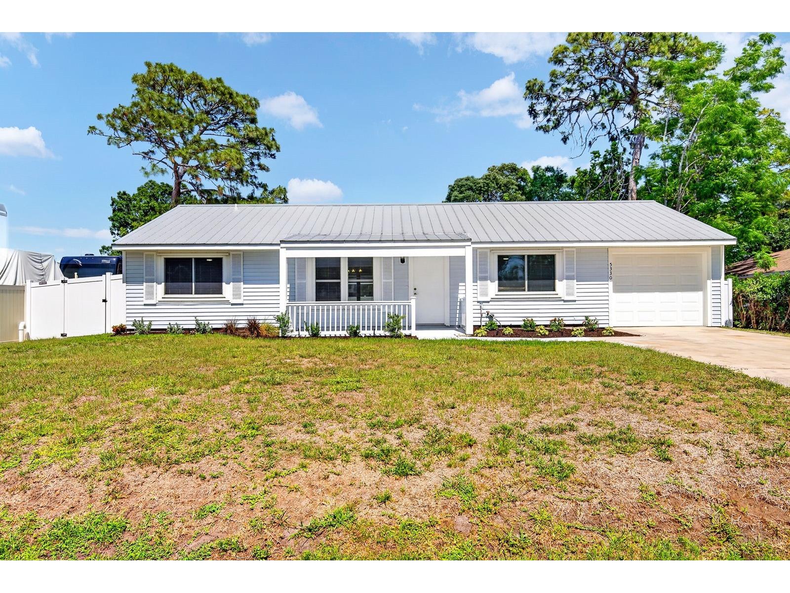 5330 Barbarossa Avenue Sarasota FL 34235 A4693680 image1